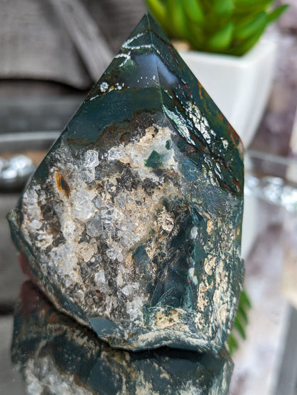 Dragon Bloodstone Point | Strength & Grounding