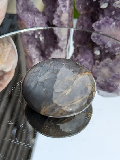 Flashy Moonstone Palm Stone | Intuition & Femininity